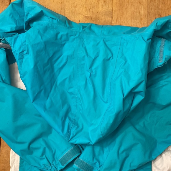 North Face Rain Jacket - Picture 3 of 10
